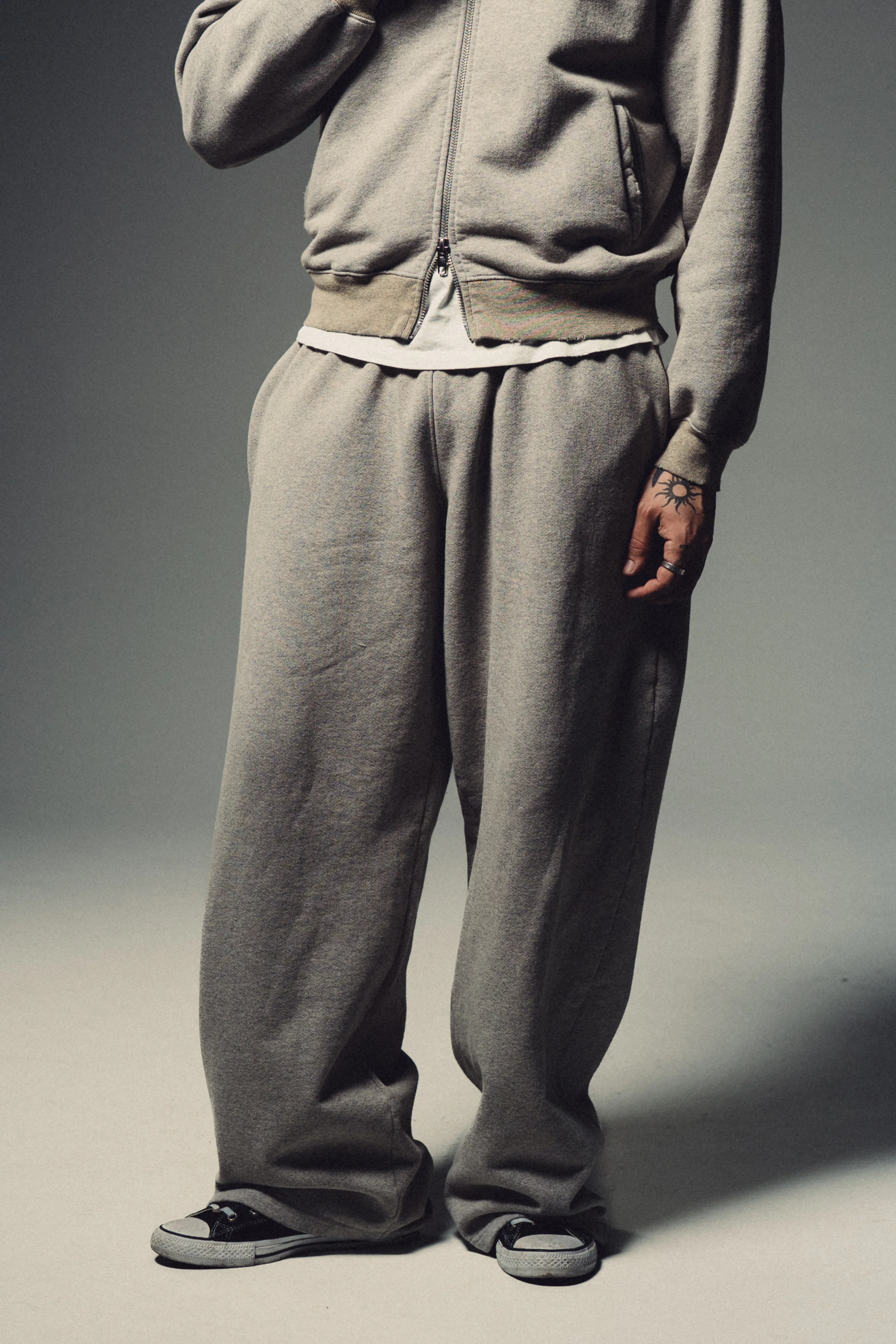 Halo Sweatpants - Heather Grey - Image 3
