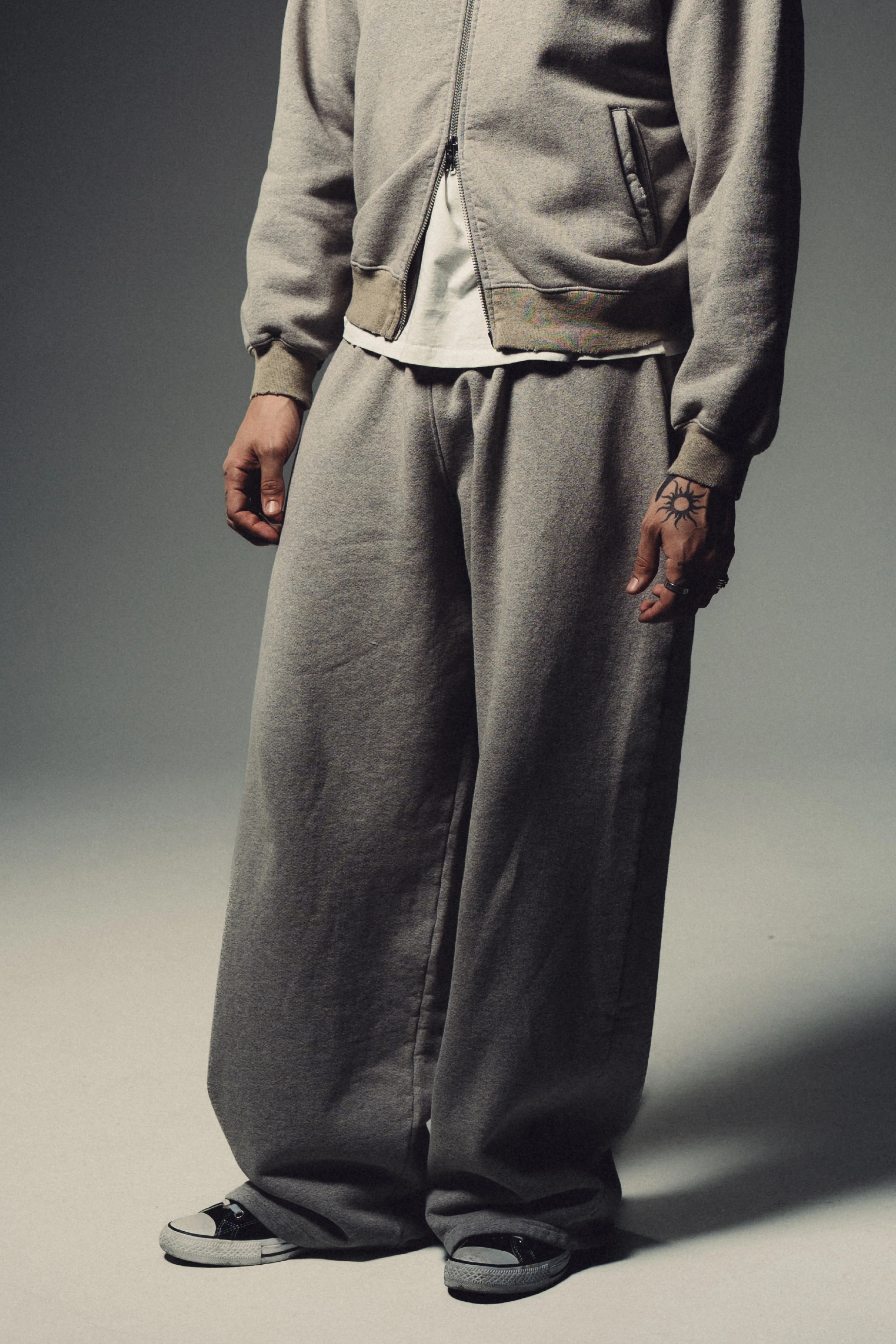 Halo Sweatpants - Heather Grey - Image 5